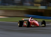 雷火电竞简介-落日余晖，太阳终结勇士，库里成为关键先生