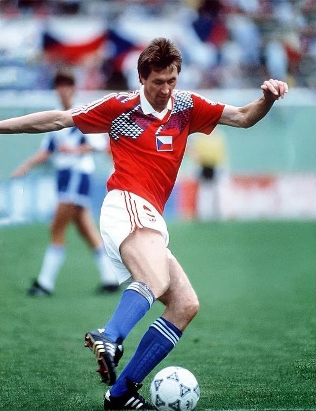 包含斯洛伐克队在比赛中获得胜利,士气大增的词条 包含斯洛伐克队在比赛中获得胜利,士气大增的词条