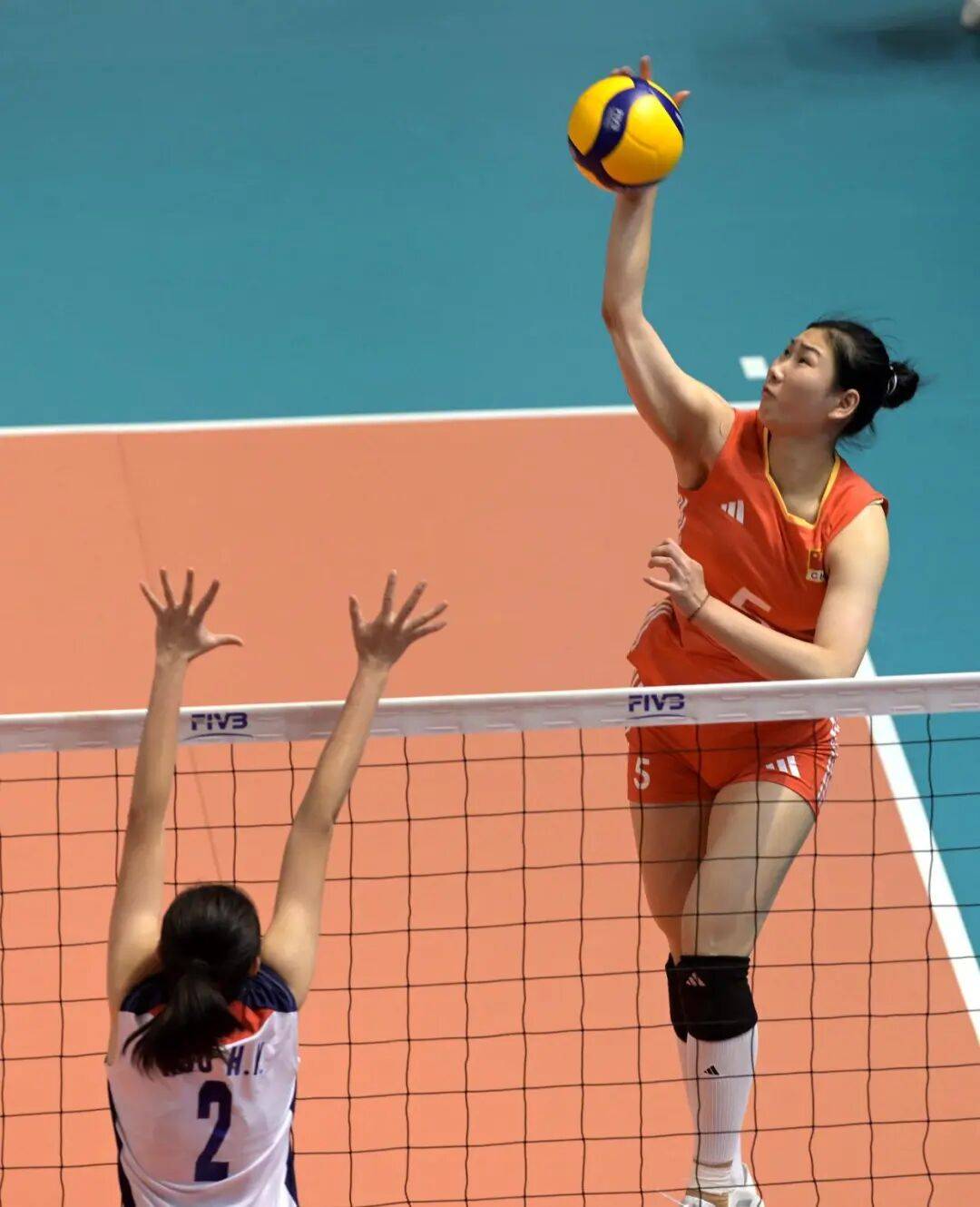 排球小组赛落幕,强队悉数晋级 排球小组赛落幕,强队悉数晋级